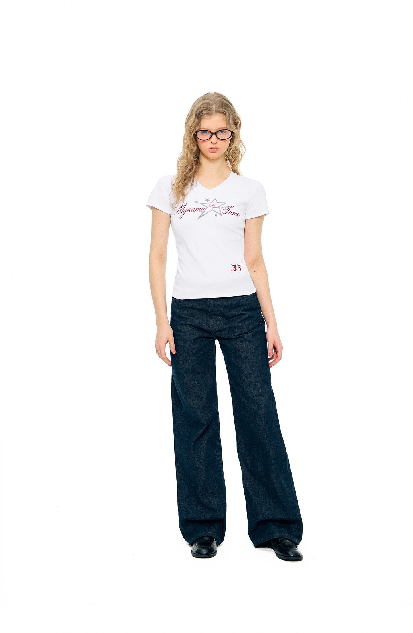 SAMESAME Star Print Graffiti Letter V Neck Tee - White