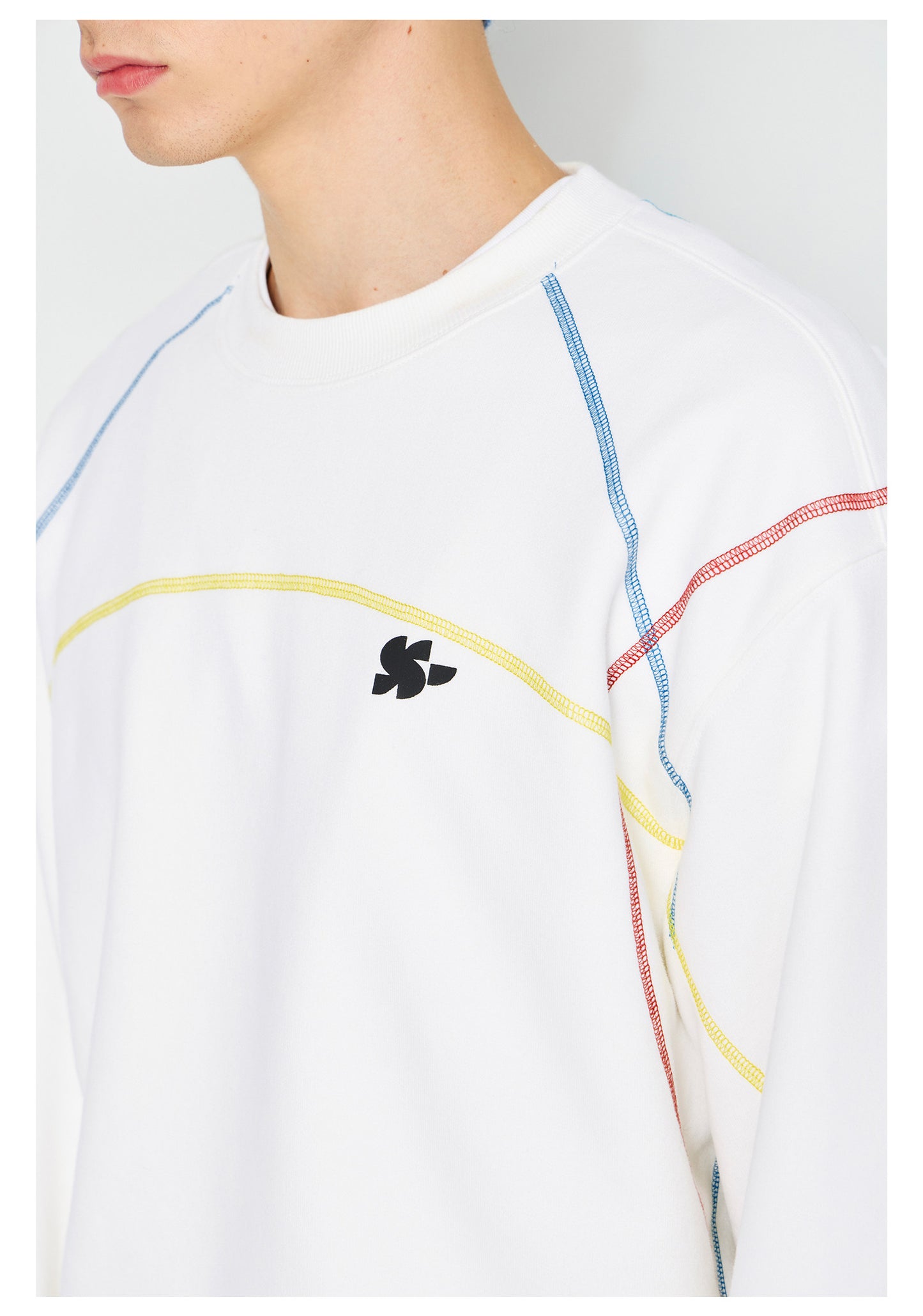 Sporty Quick Drying Long Sleeved Sweatshirt - White