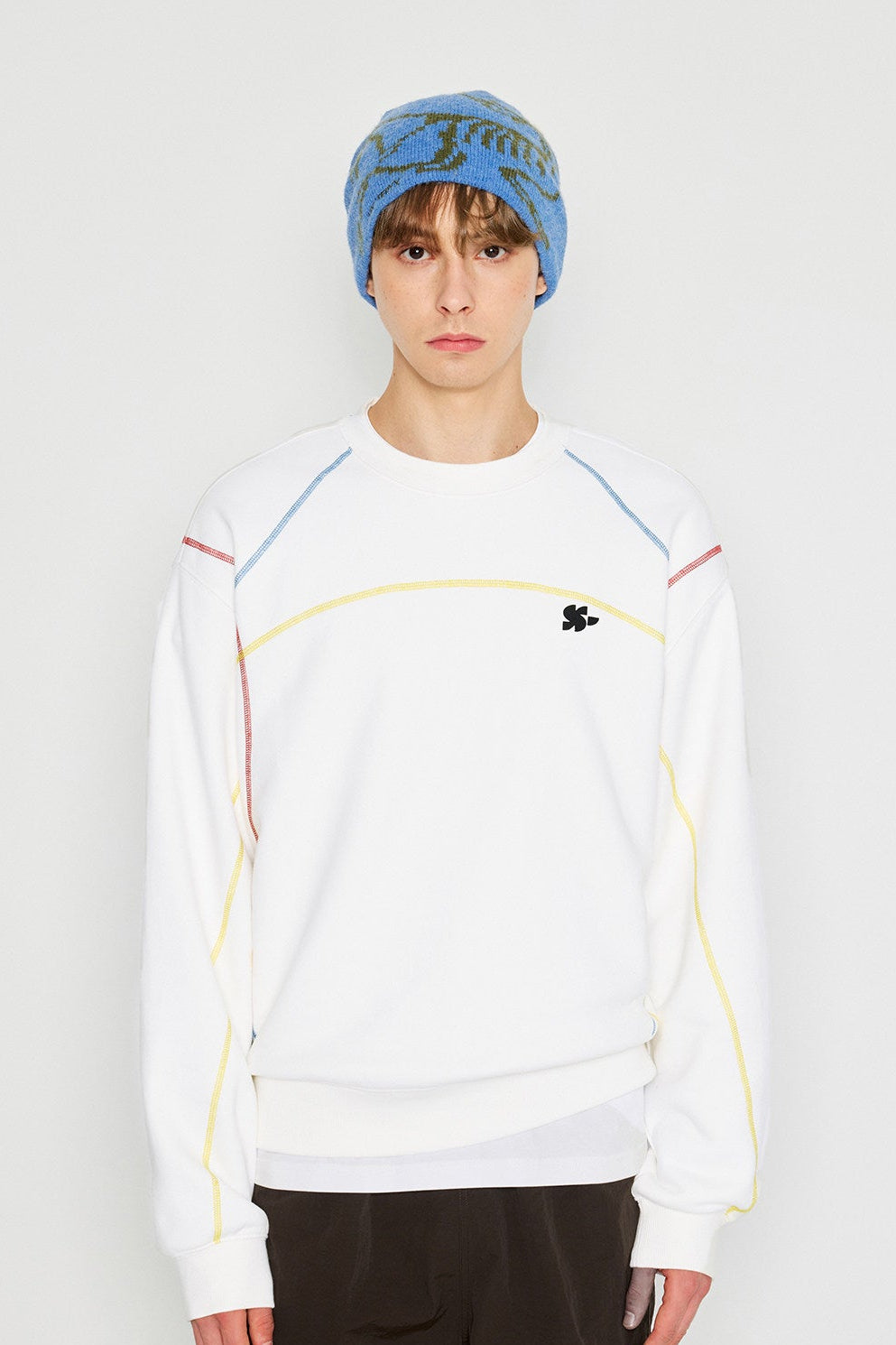 Sporty Quick Drying Long Sleeved Sweatshirt - White